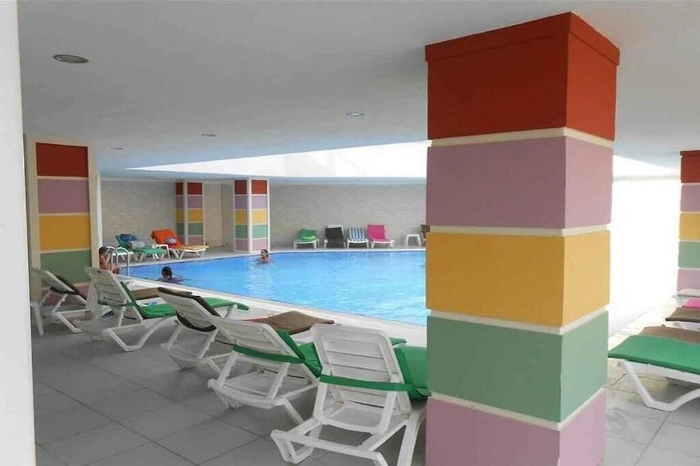swimming pool spa
