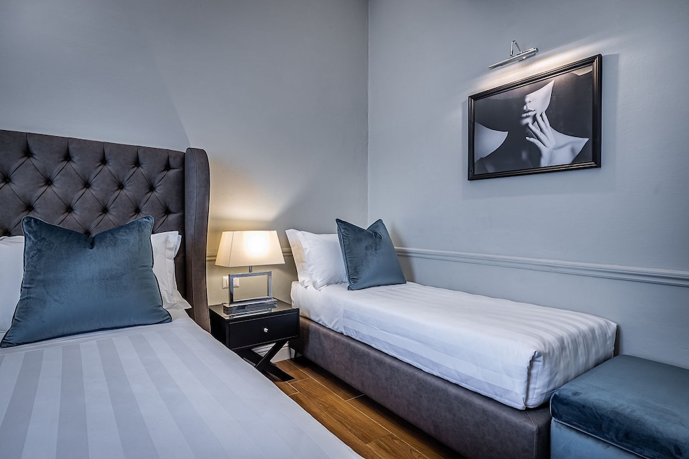 Hotel Ungherese 11/50