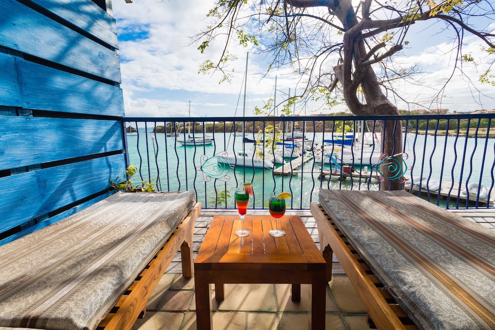True Blue Bay Resort 34/75