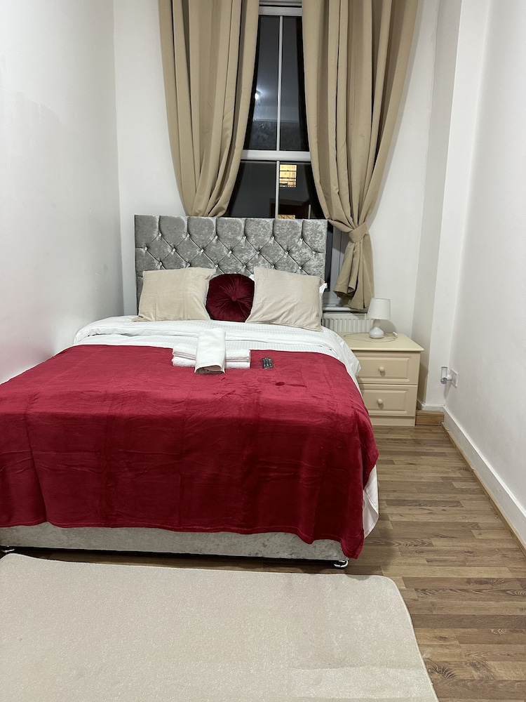 OYO New City Lodge 16/45