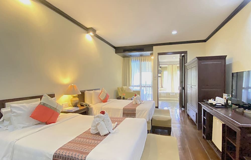 Gassan Khuntan Golf and Resort Lamphun 10/50