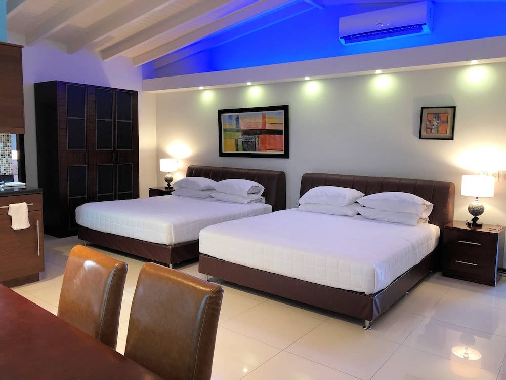 FAMILY, STUDIO, MULTIPLE BEDS