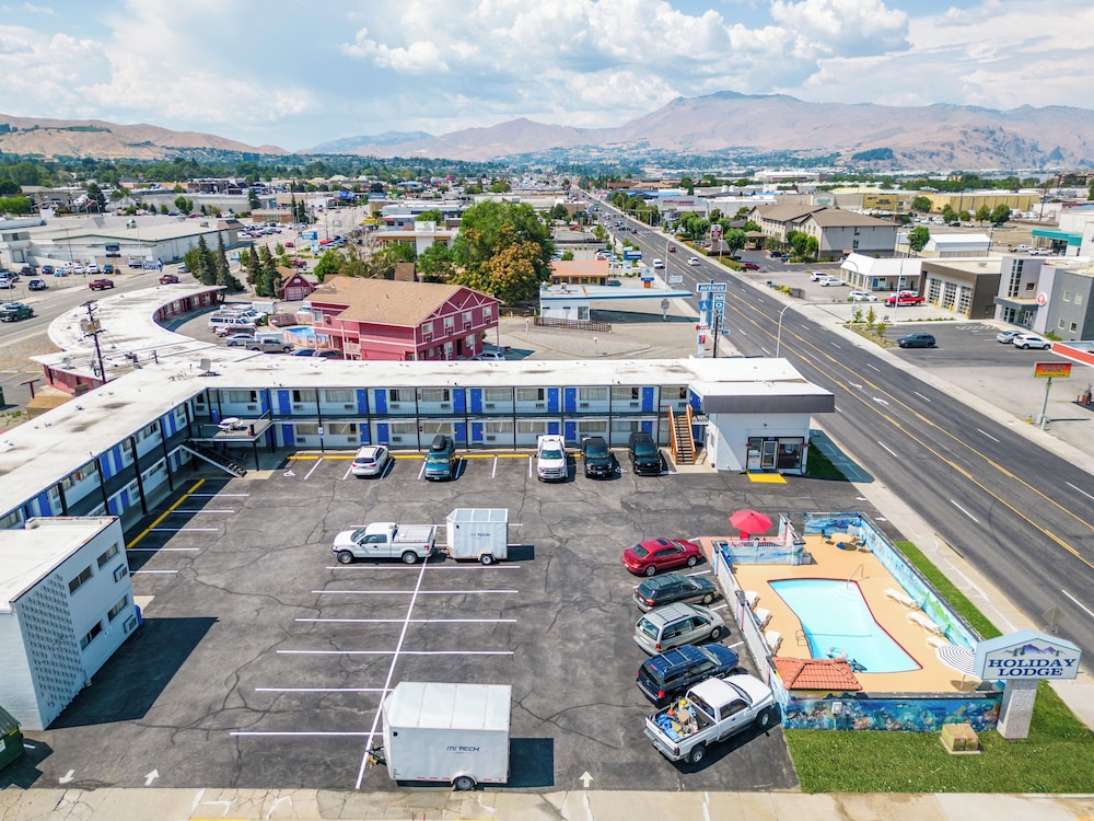 Holiday Lodge Wenatchee 33/42