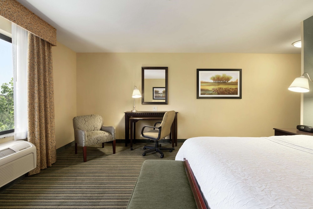 Hampton Inn & Suites Thousand Oaks 24/58