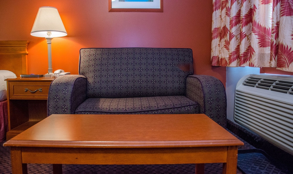 Ramada by Wyndham Medicine Hat 58/75