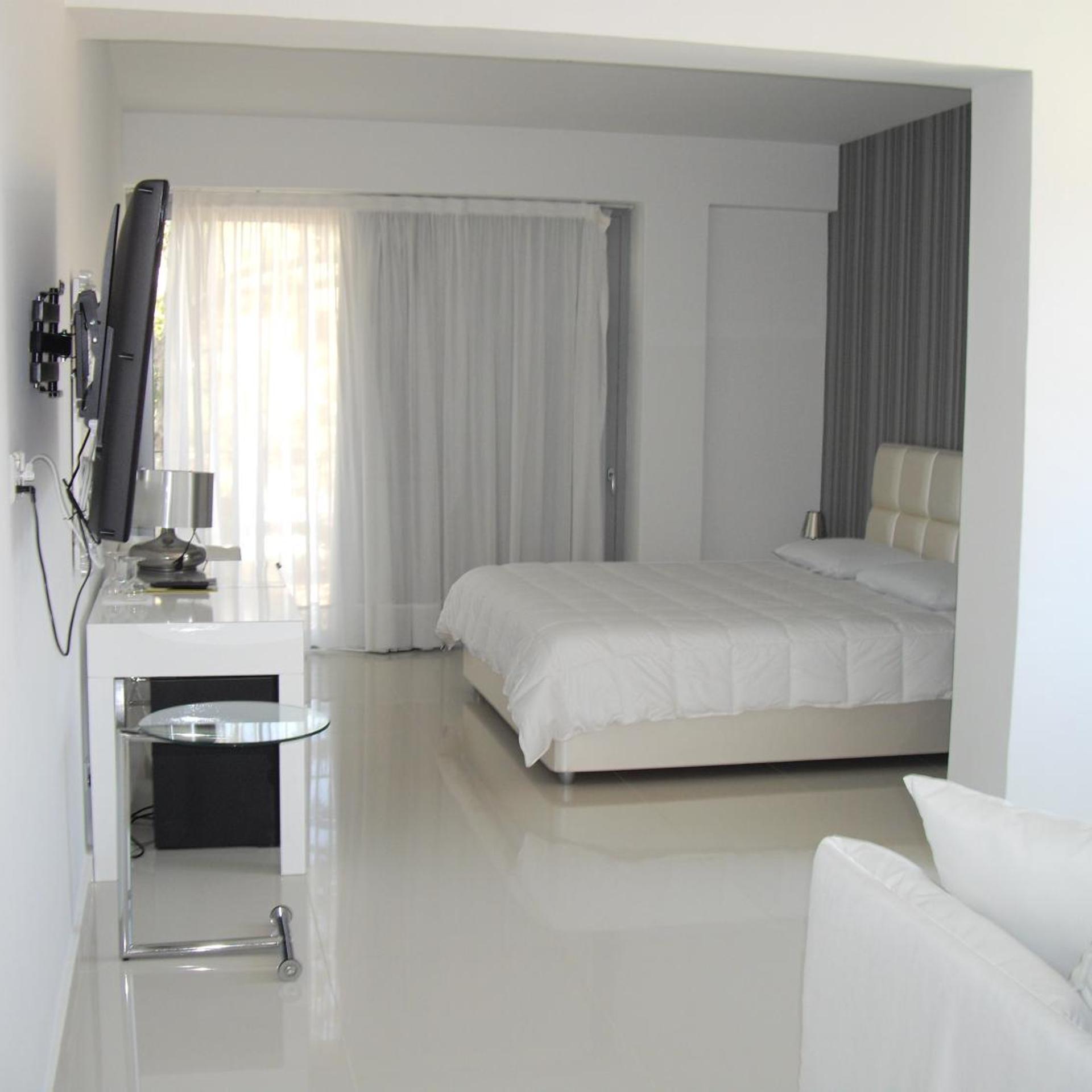 Crystal Hotel 9/45