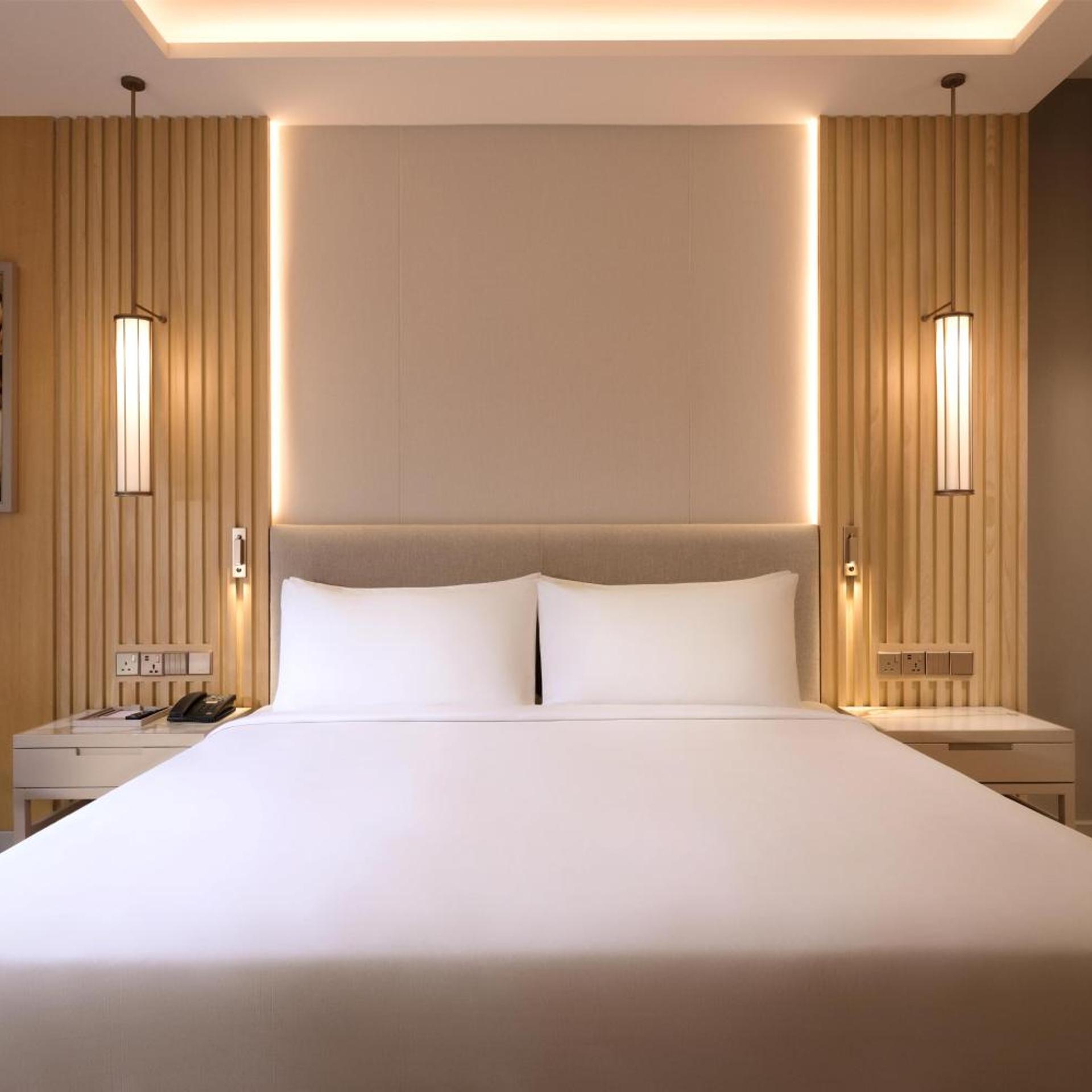 Executive, King Bed, Golf Course View