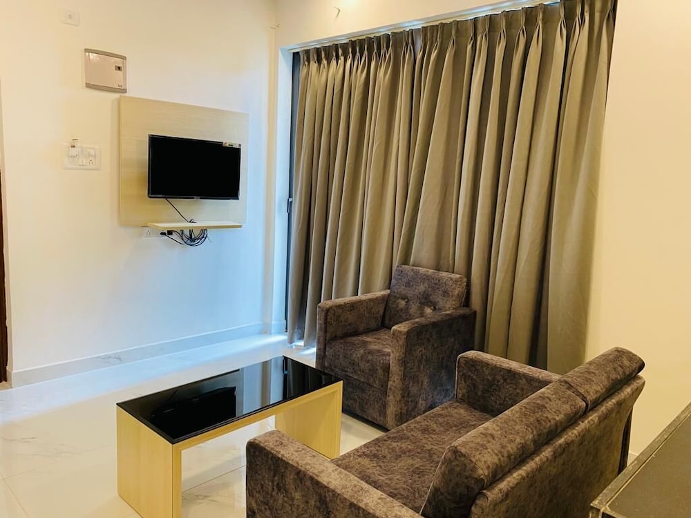 TICLO RESORTS 28/47