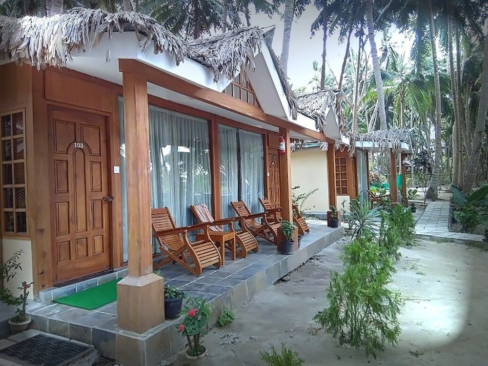Havelock Island Beach Resort - Hotel exterior and amenities