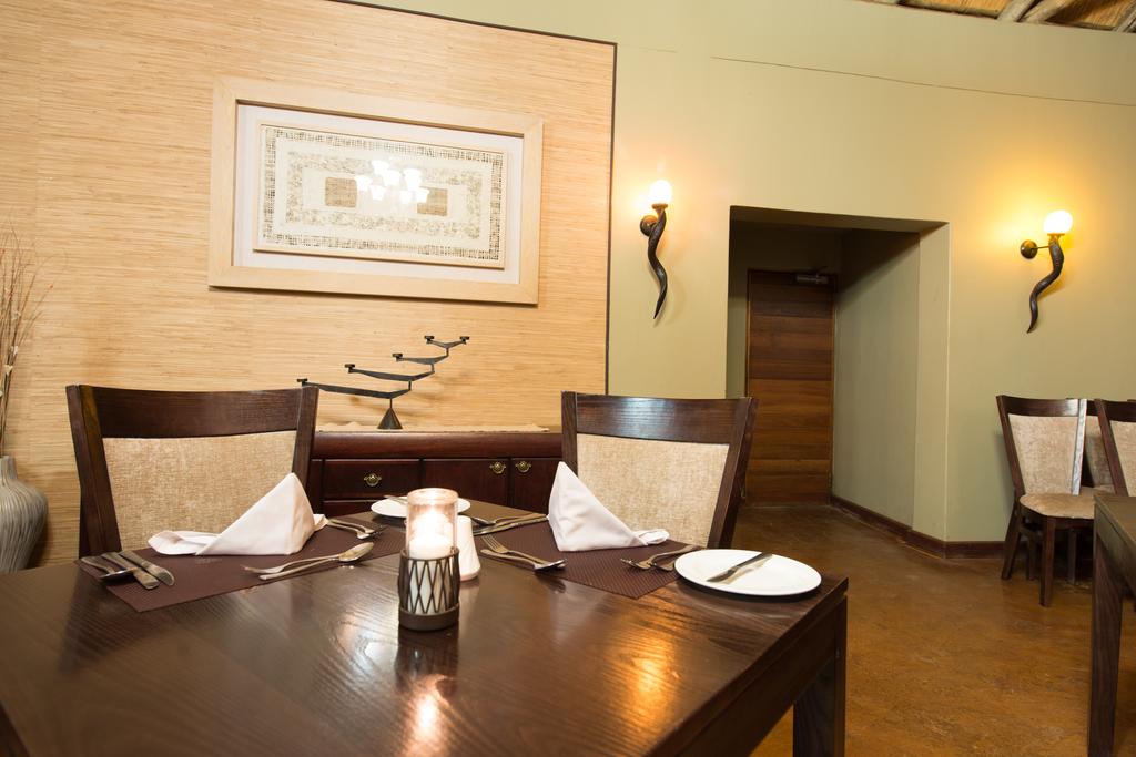 Shishangeni Private Lodge 11/16
