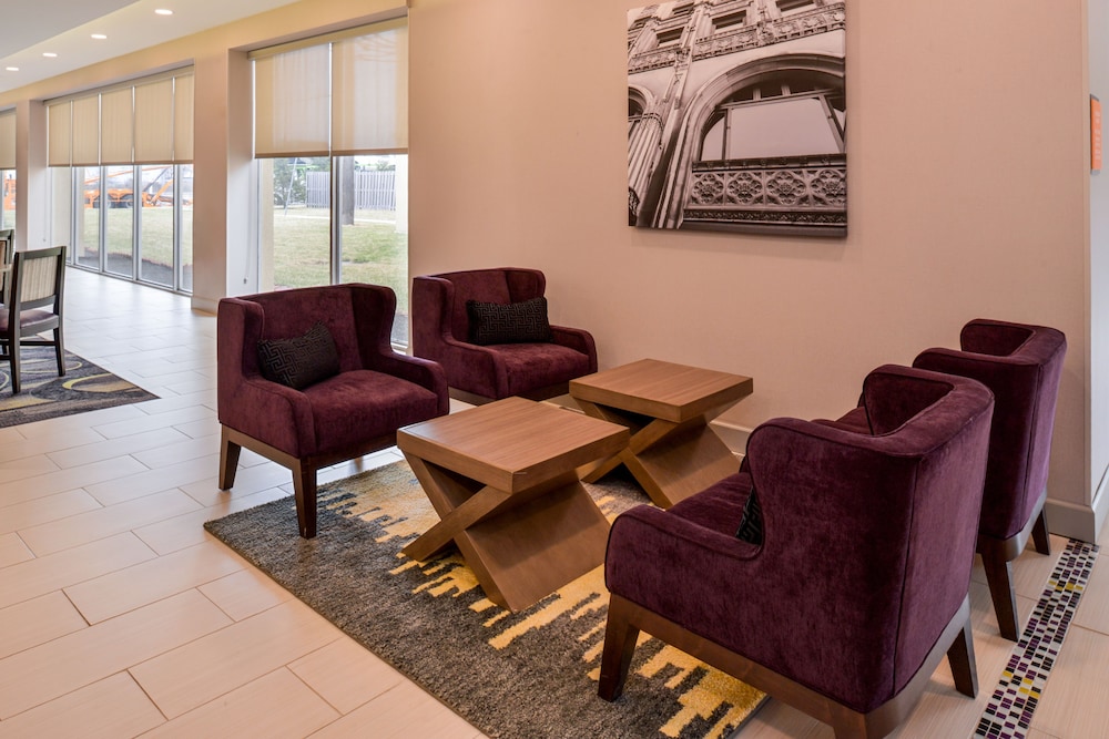 La Quinta Inn & Suites by Wyndham Indianapolis South 29/46