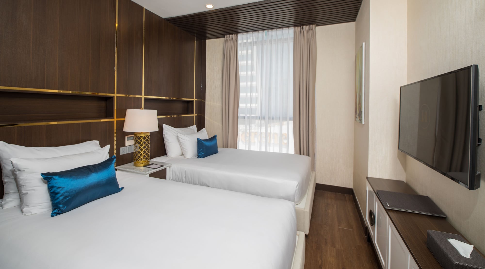 3 BEDROOMS, PENTHOUSE