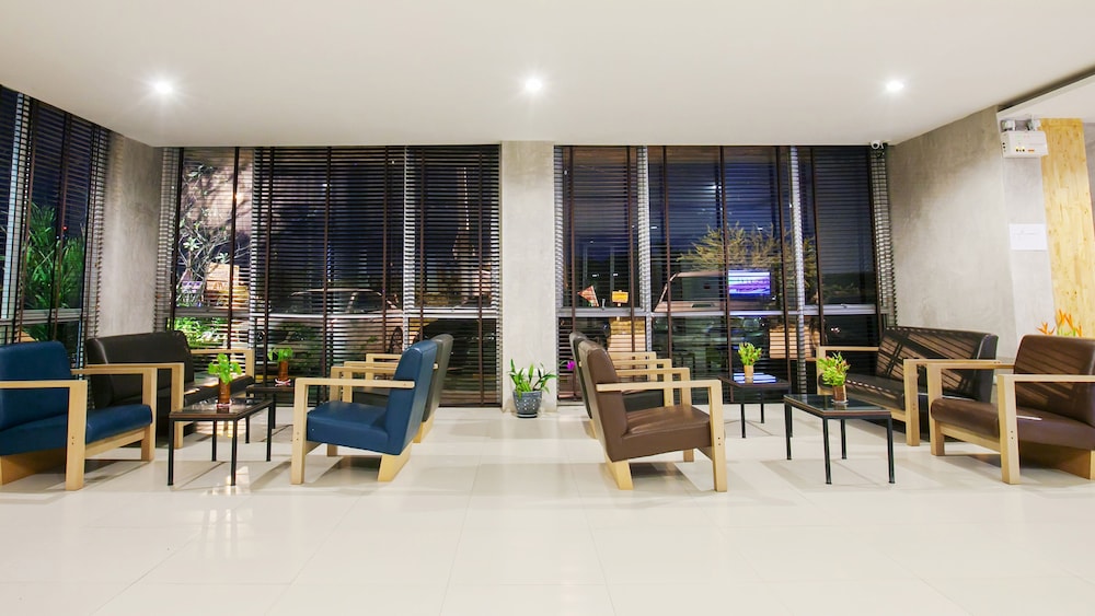 B2 Jomtien Pattaya Boutique Budget Hotel 53/60