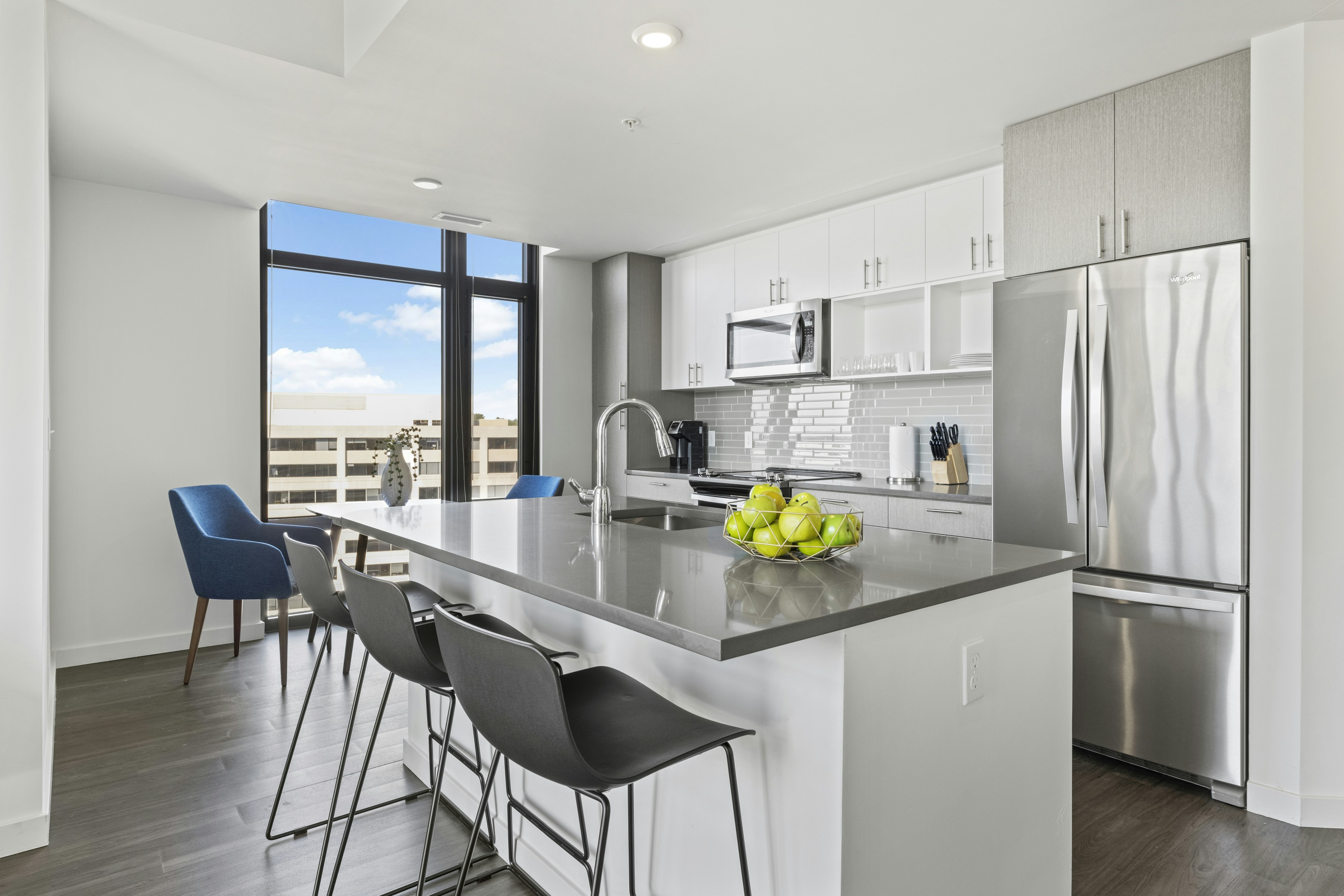 Placemakr Marymount Ballston 24/31