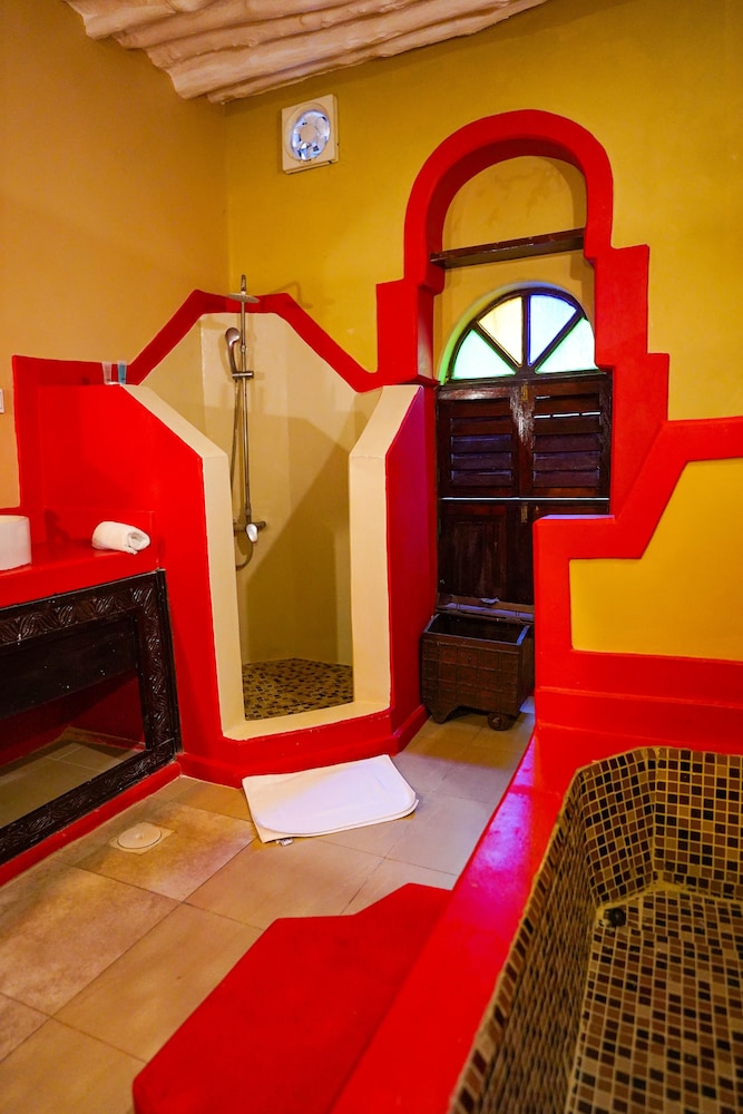 Jafferji House 70/77