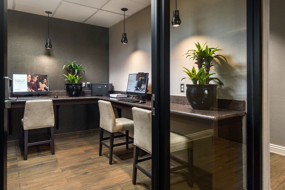 Residence Inn Las Vegas Hughes Center 39/48