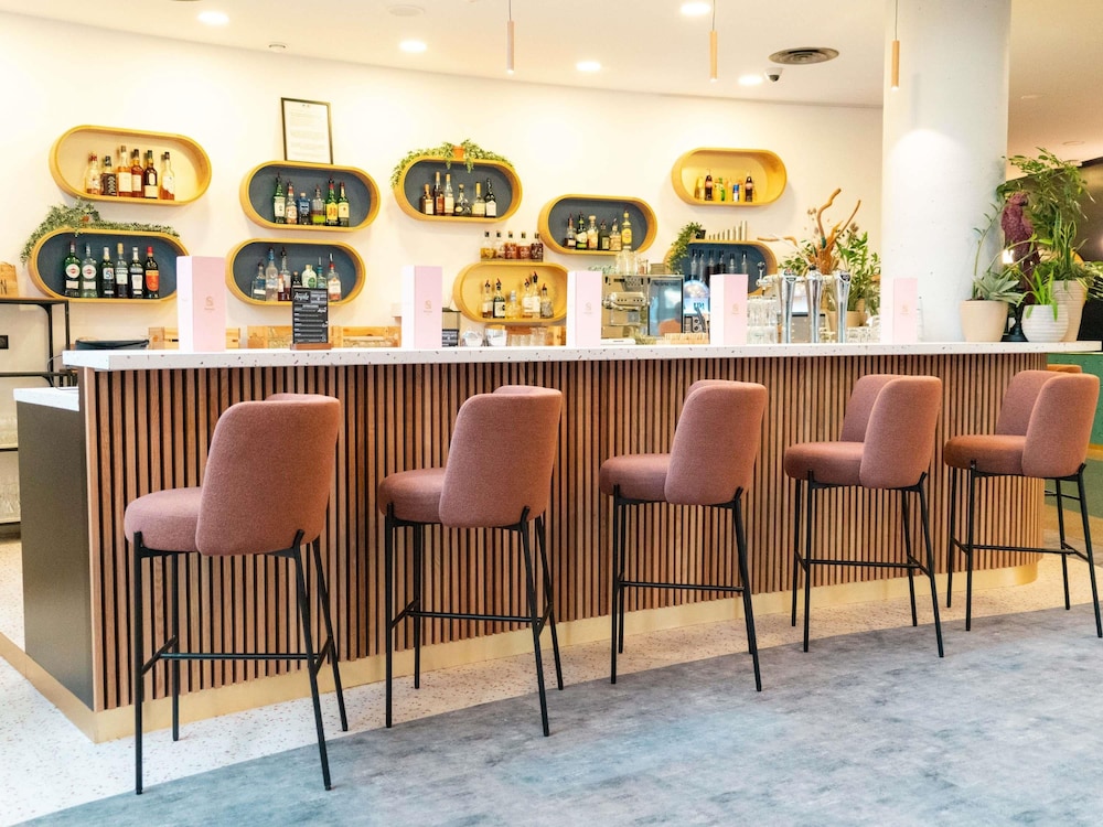 Mercure Paris Val de Fontenay 49/73