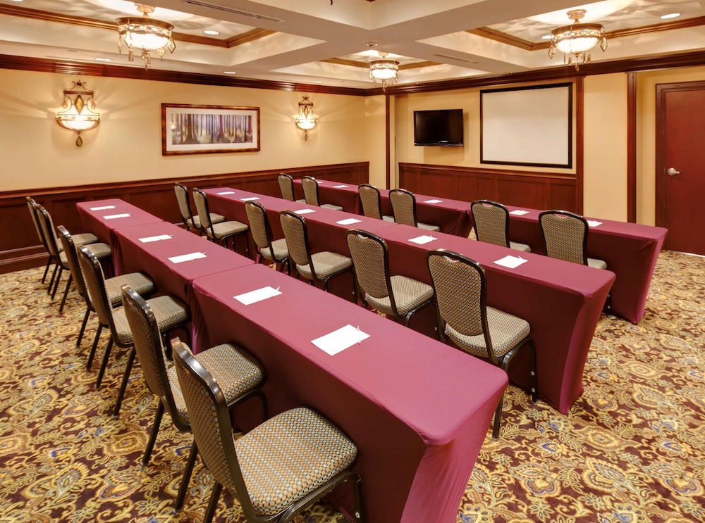 Hampton Inn And Suites Hartford/Farmington 66/76