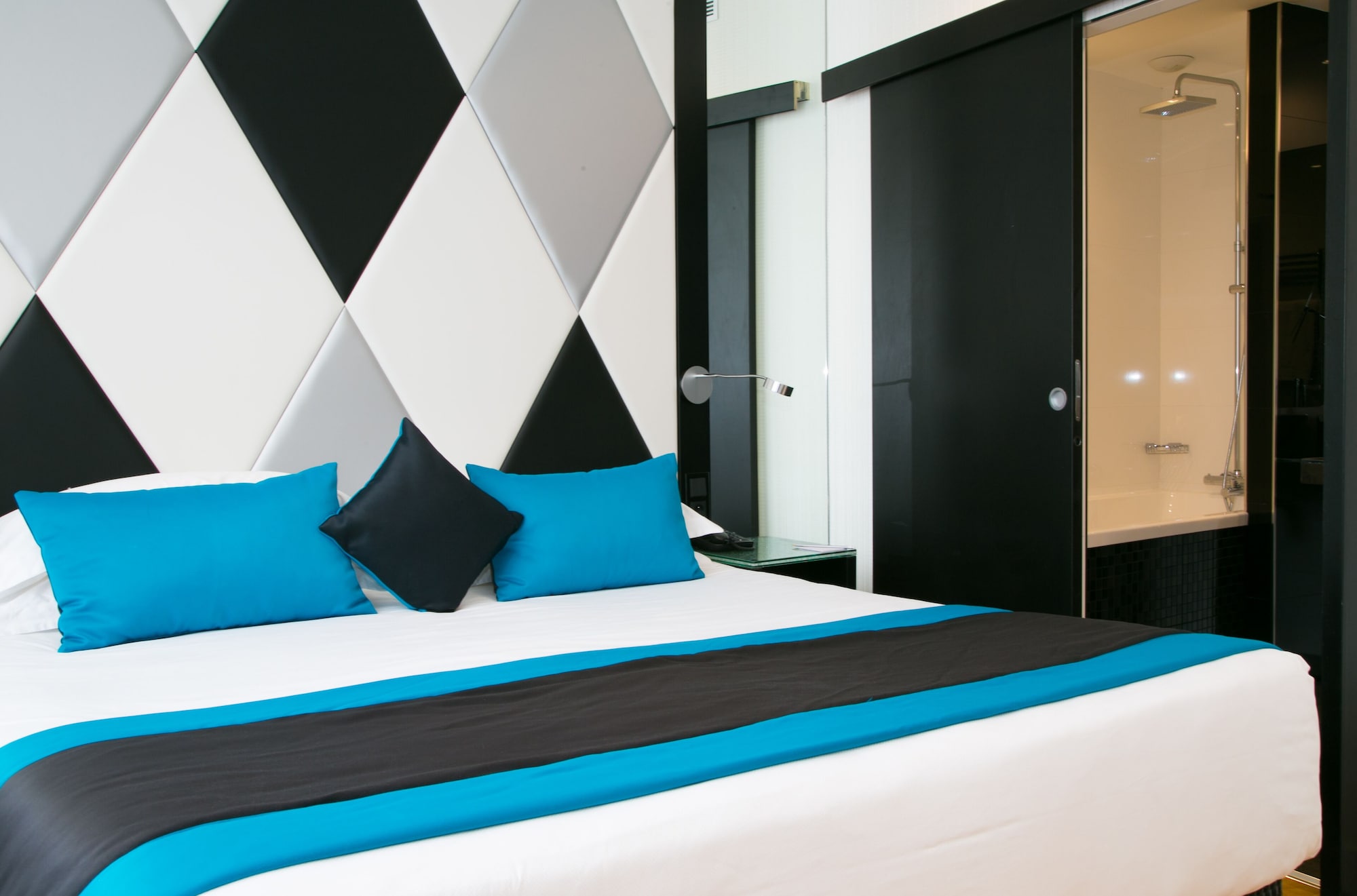 Josephine, Suite, King Bed, Trundle Bed, Queen Bed, Sofa, Hot Tub, Terrace