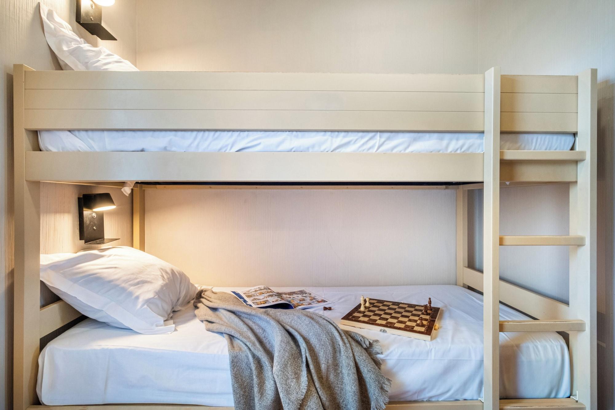 1 Bedroom, Apartment, King Bed, Balcony or Terrace