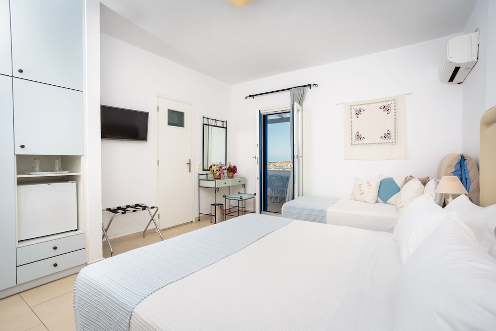 ROOM, TRIPLE, SEA VIEW