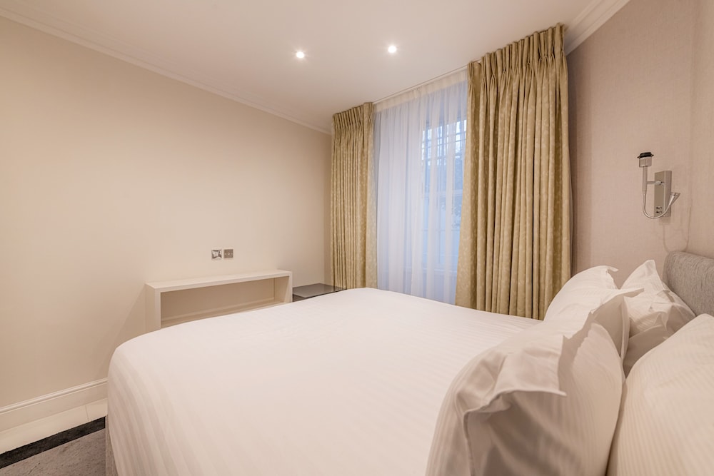 1 Bedroom, Semi Basement, Apartment