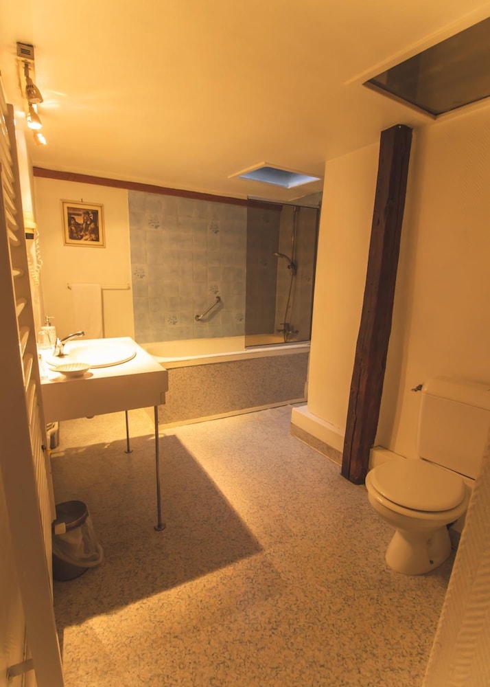 Hotel de la Banniere de France 31/50