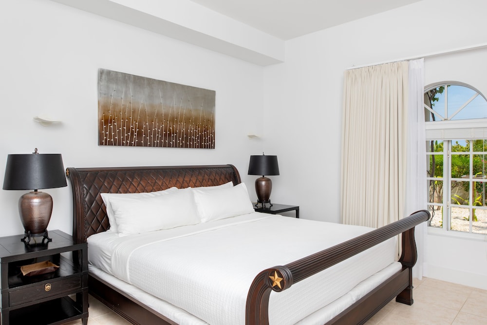 Star, King Bed, Sofa
