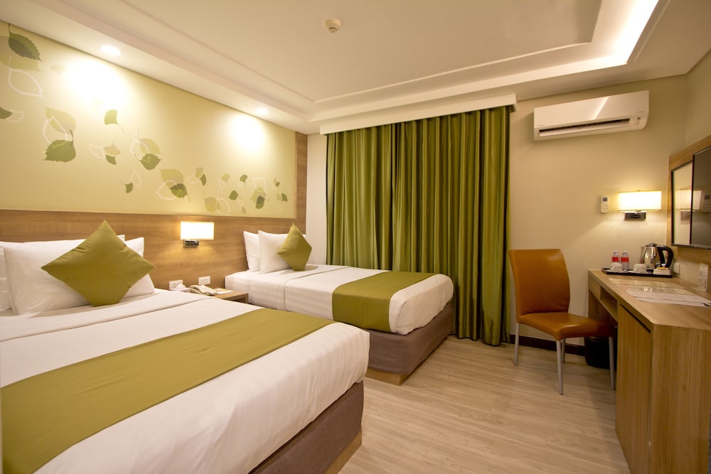 Crown Regency Hotel Makati 10/50