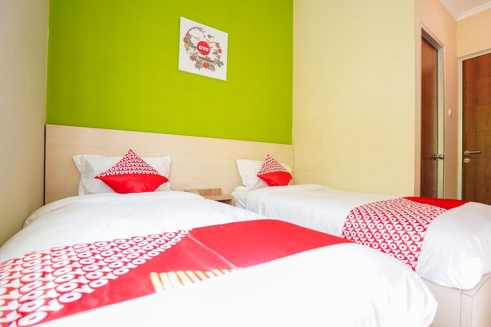 Hotel O Surabaya near Surabaya Town Square formerly Kupang Gunung Residence 36/60