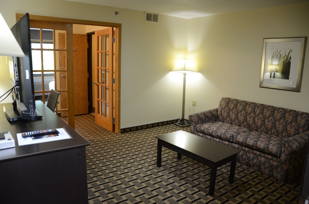 AmericInn By Wyndham West Burlington 23/45