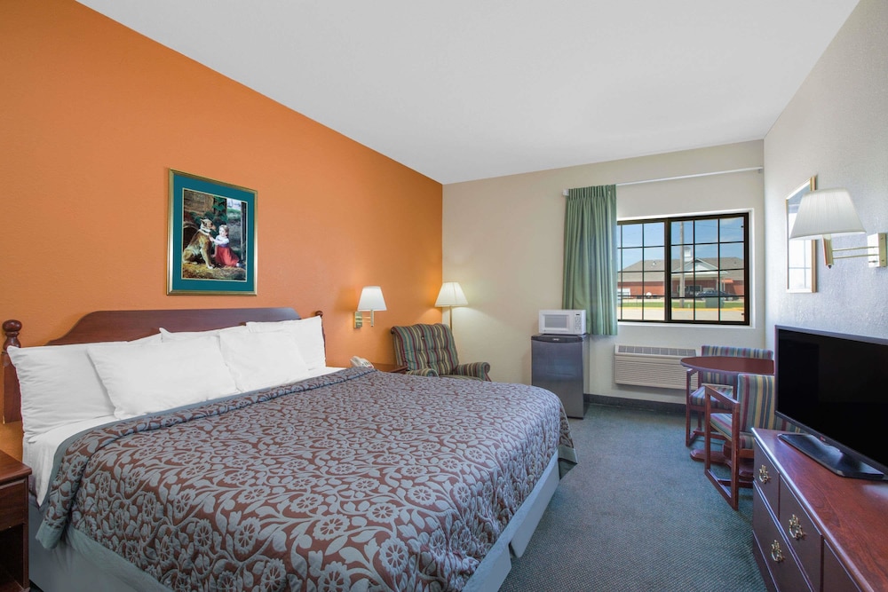 Days Inn By Wyndham Butler 12/32