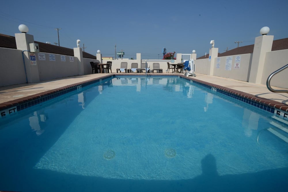 Port Isla Inn 28/53