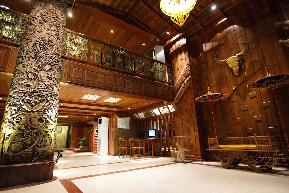 Chang Siam Inn 8/30