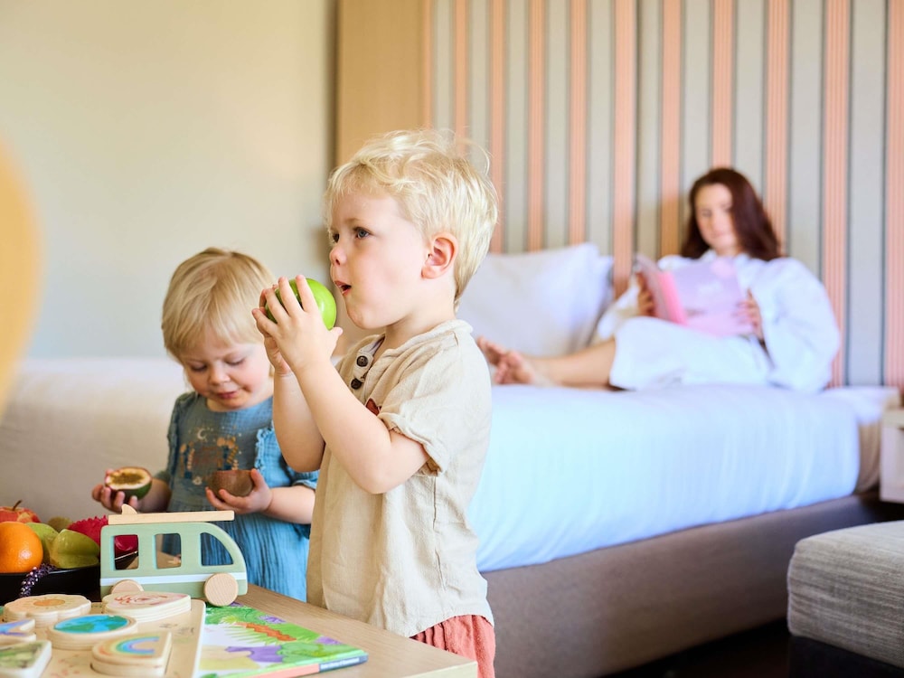 Mercure Gold Coast Resort 46/66