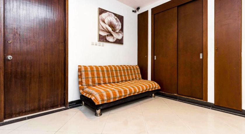 Reddoorz Plus Pasar Baru 27/43