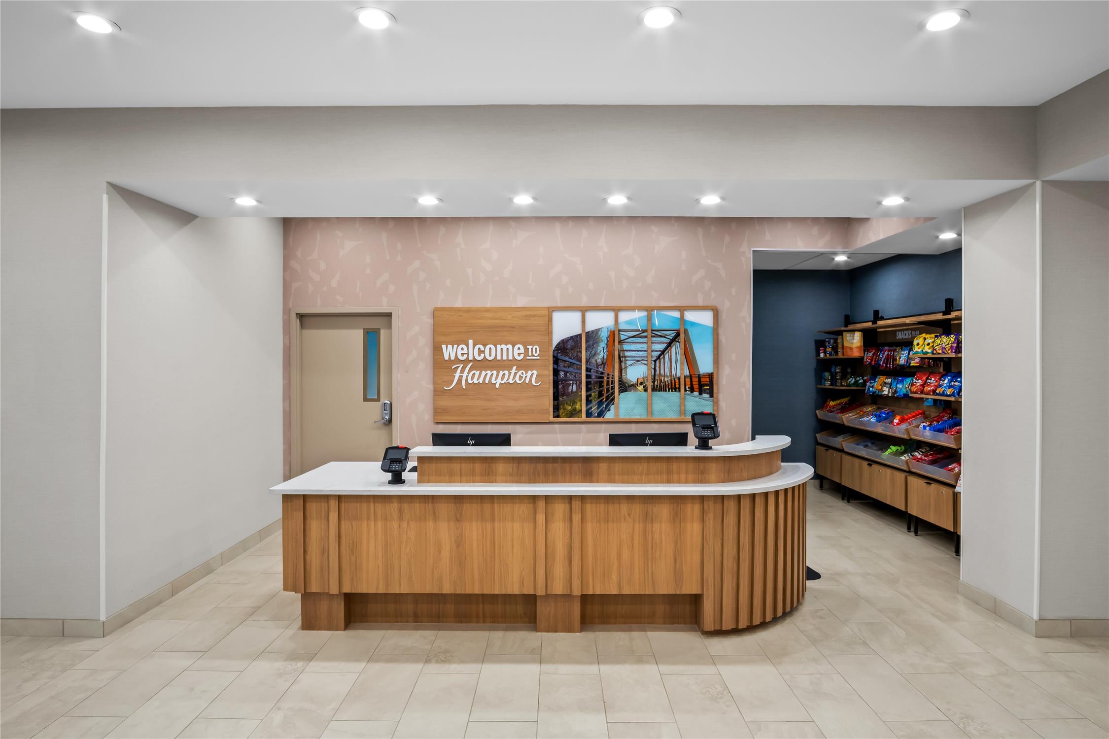 Hampton Inn And Suites Waxahachie 12/76