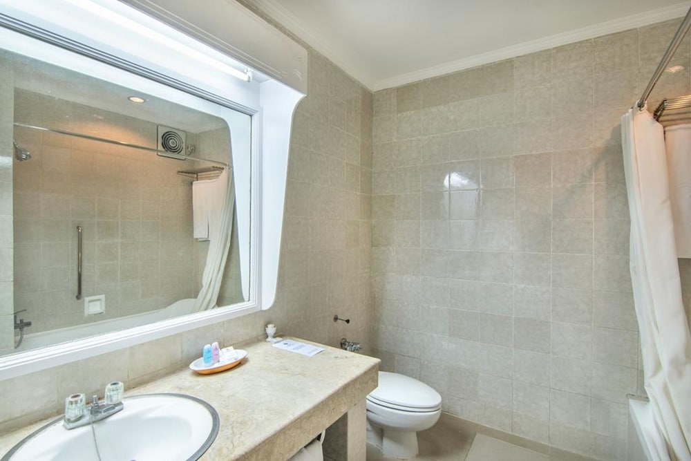 Bali Beach Hotel 50/50