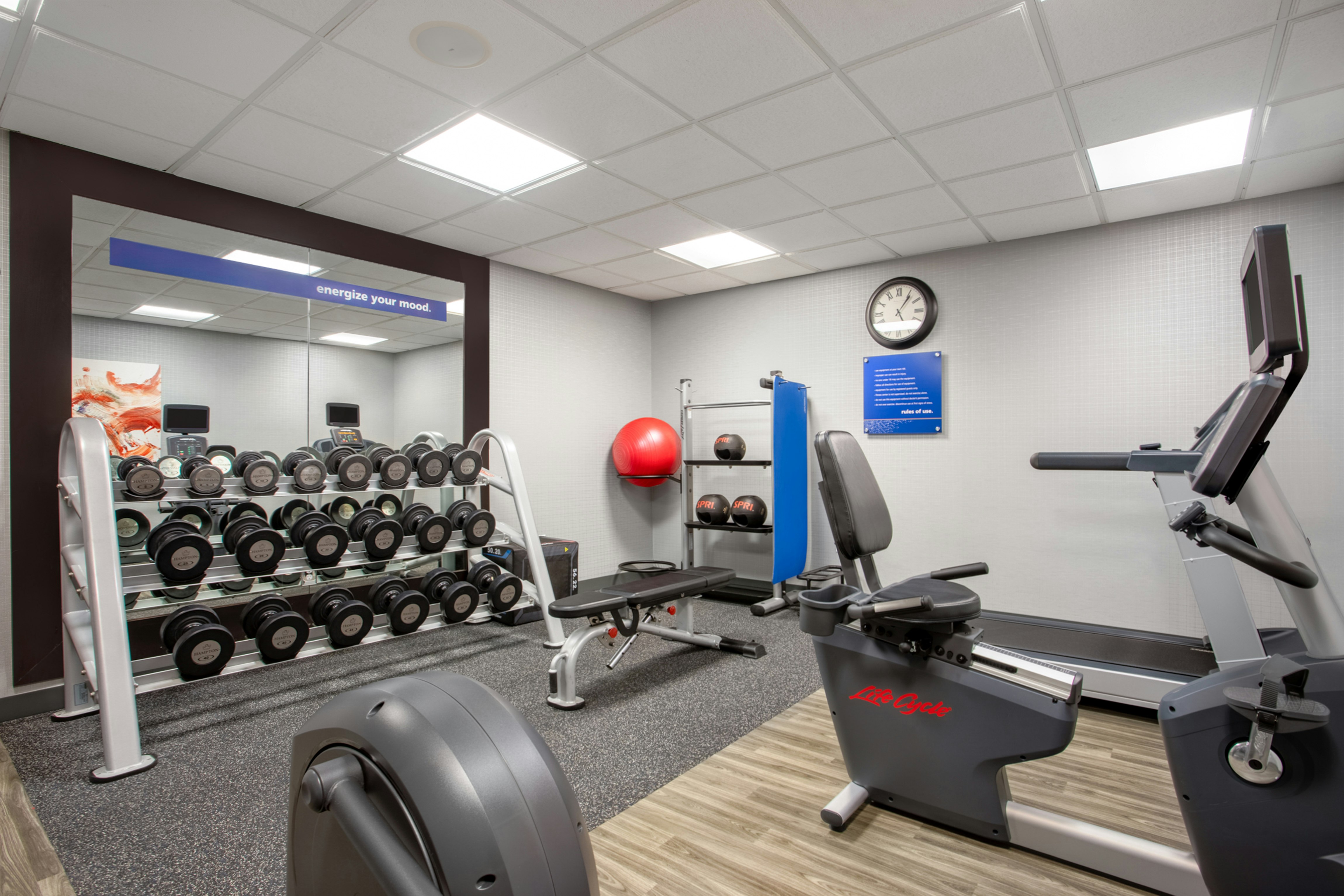 Hampton Inn and Suites Muncie 25/43