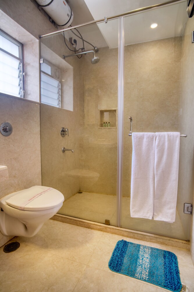 ROLAND HOTEL 49/55