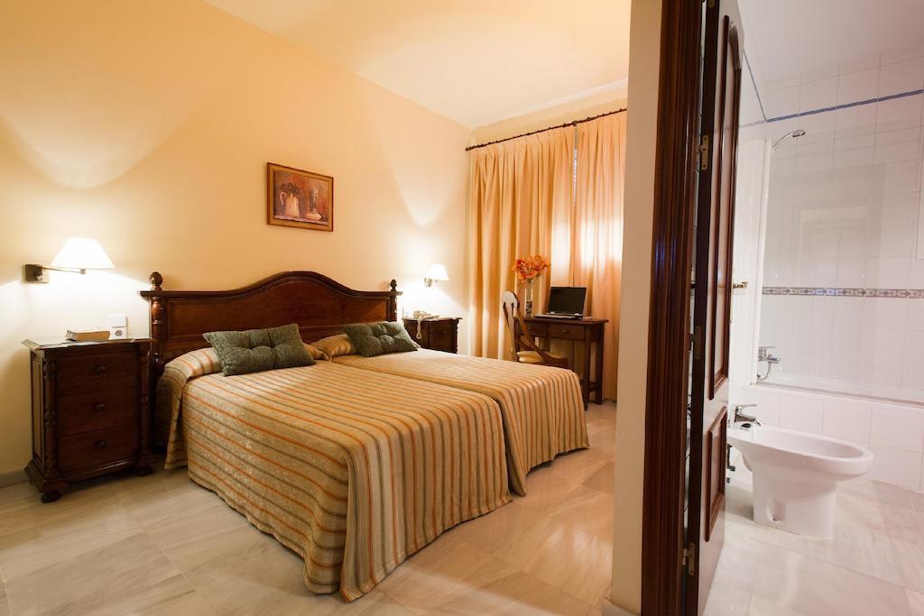 HOTEL LEFLET GRAN AVENIDA 1/16