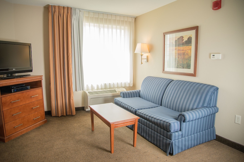 Candlewood Suites Loveland 40/62