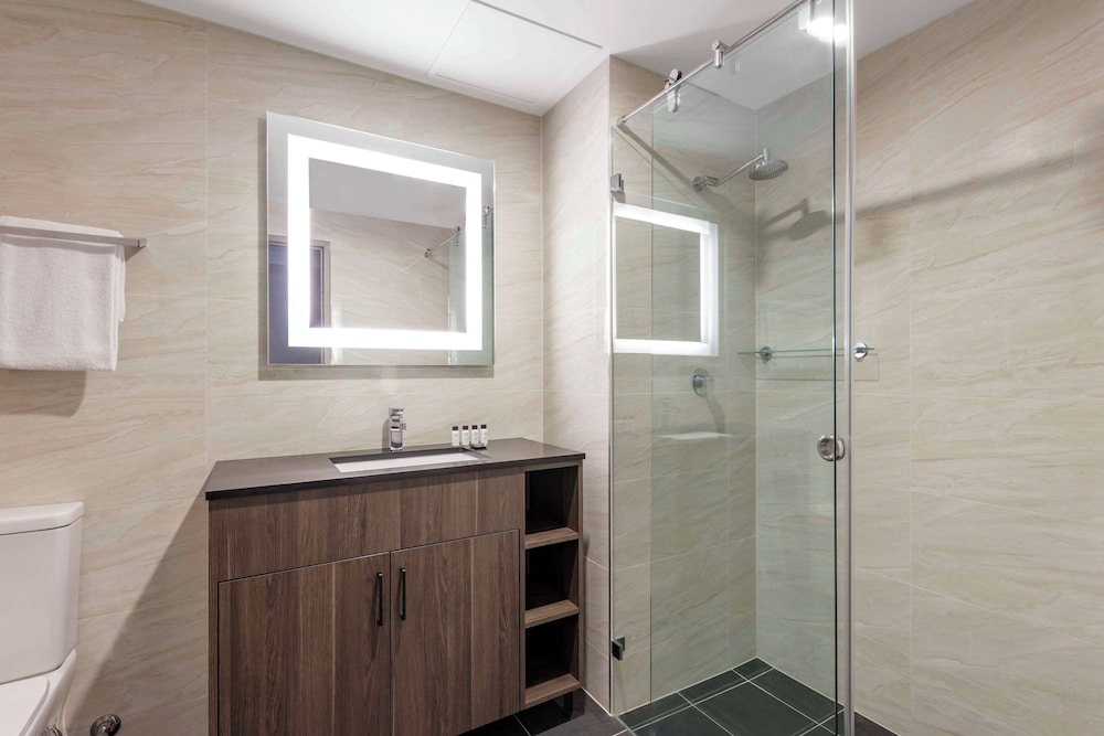 Oaks Sydney North Ryde Suites 18/20