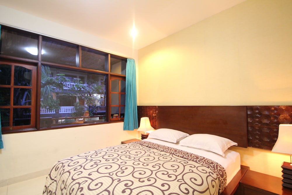 Simpang Inn 16/50