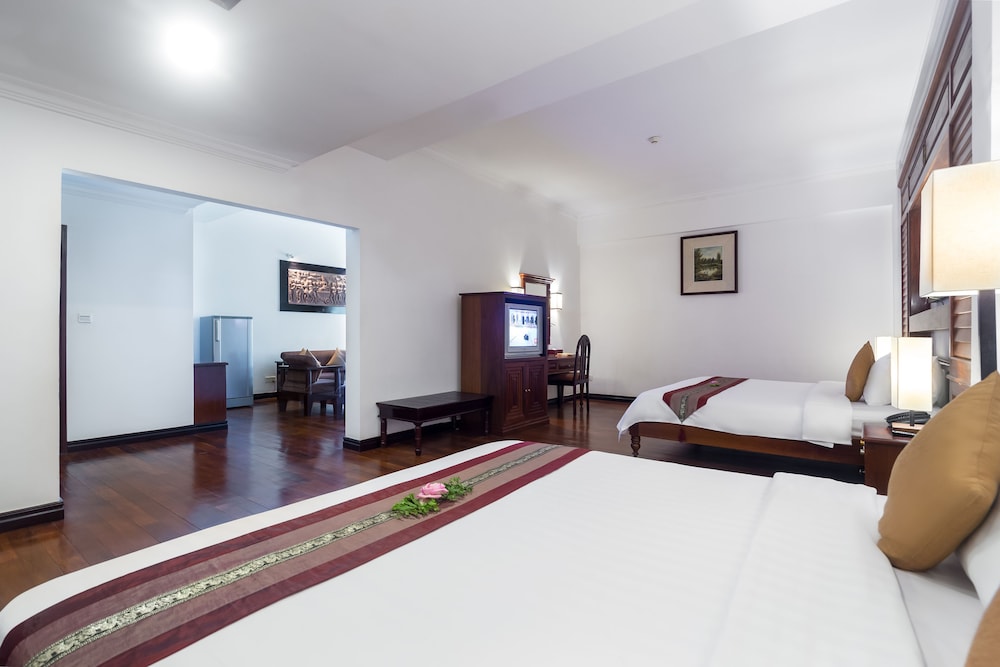 Kingdom Angkor Hotel 15/70