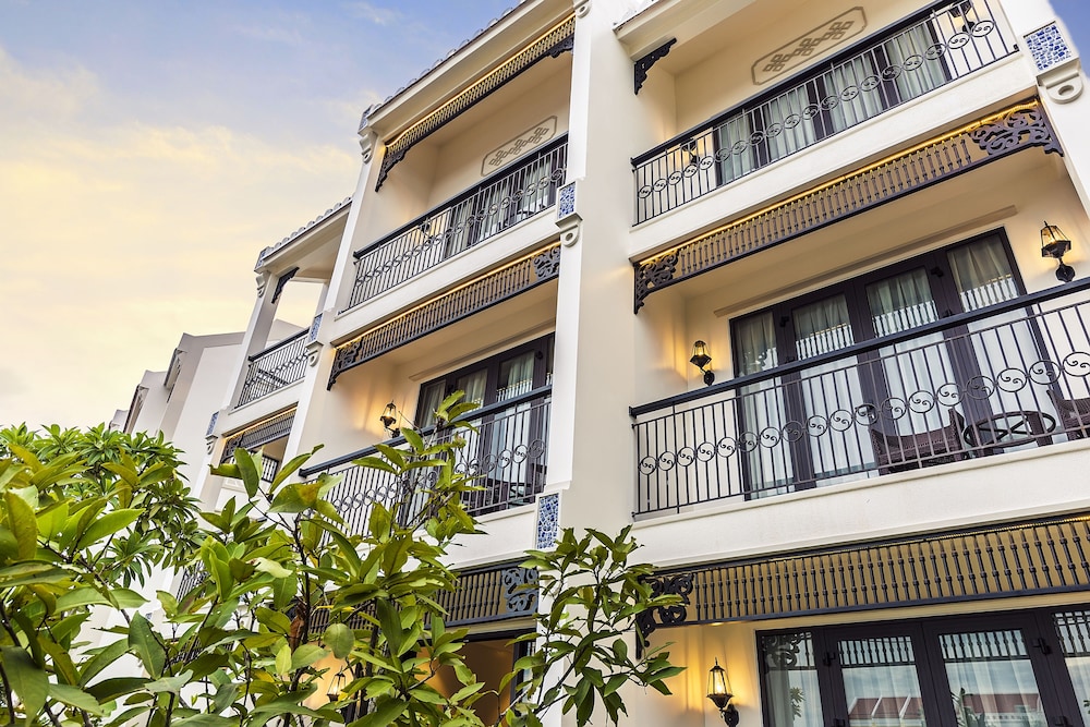 Laluna Hoi An Riverside Hotel & Spa 4/71