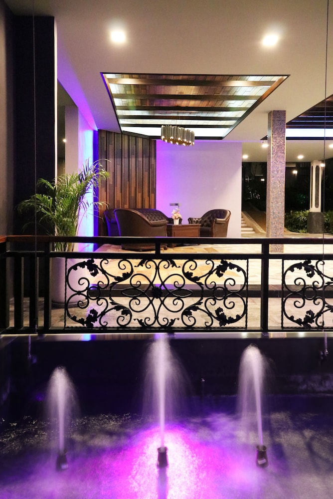 The Scene Cliff View Villas 17/77