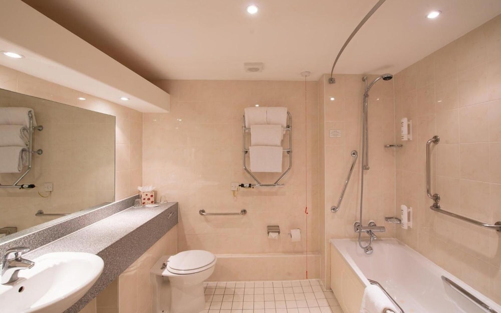 Citrus Hotel Coventry By Compass 50/50