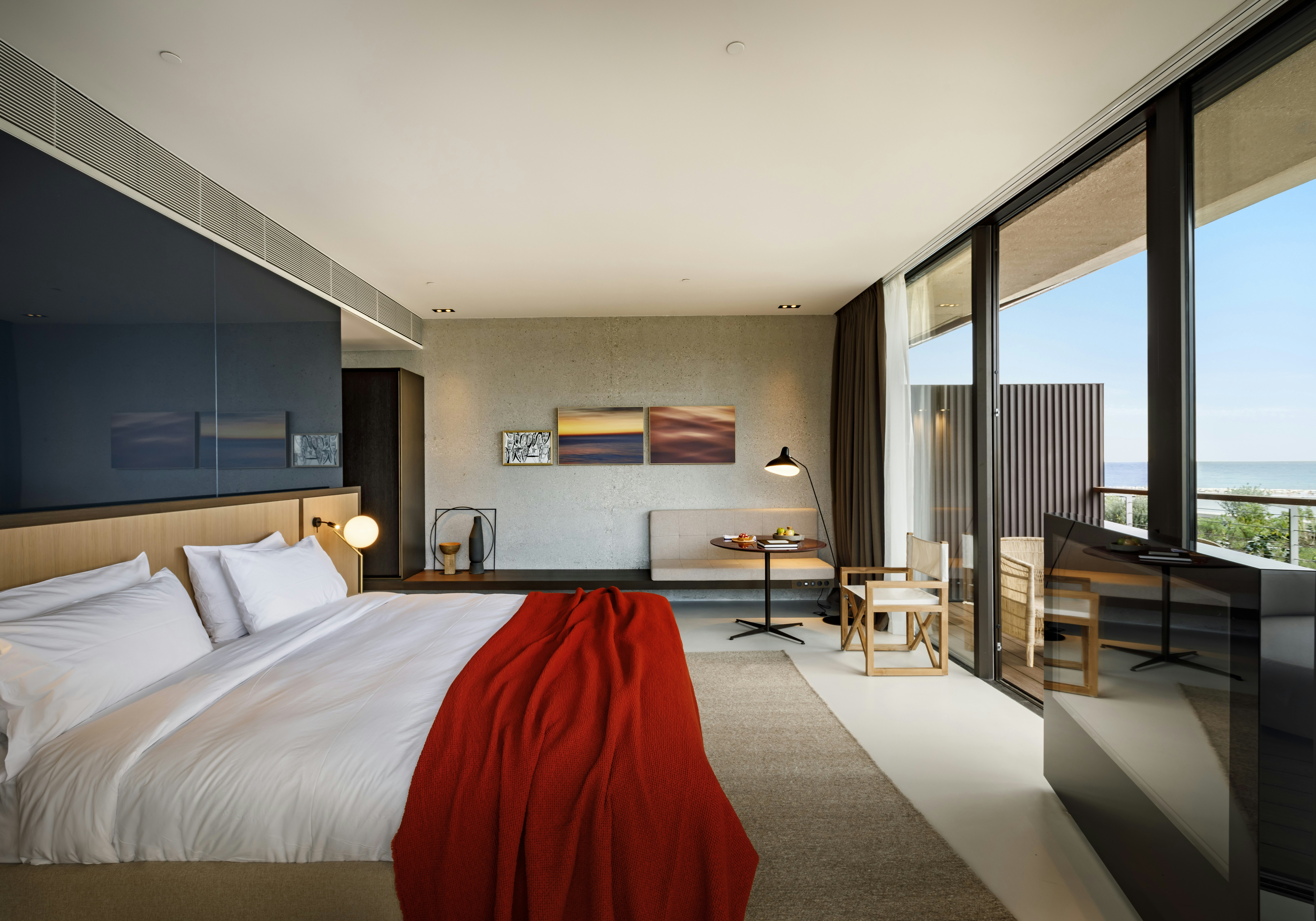 Grand, Sea View