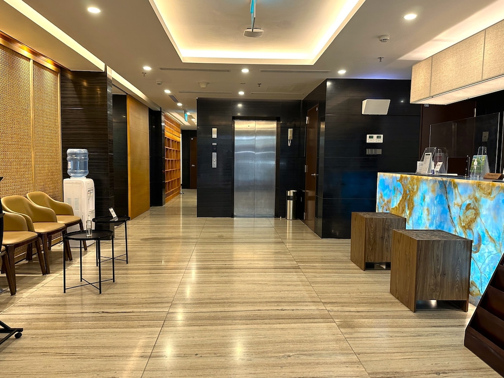 Hotel Yah Hanoi 5/50
